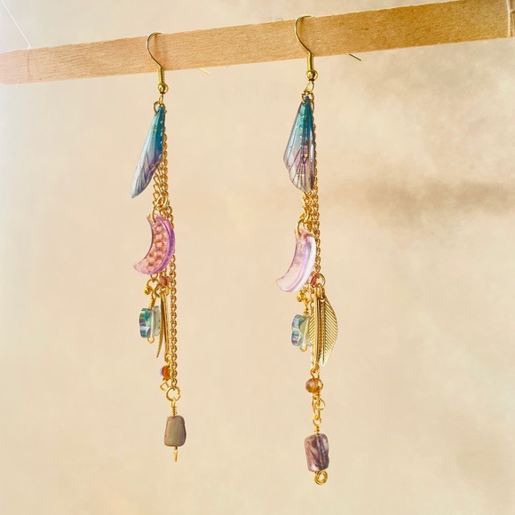 Multilayered dangle earrings - Picture 2 of 4